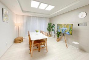 Ari Home - 15mins to Cheonan Station, 3 Rooms new apartment, Free Parking